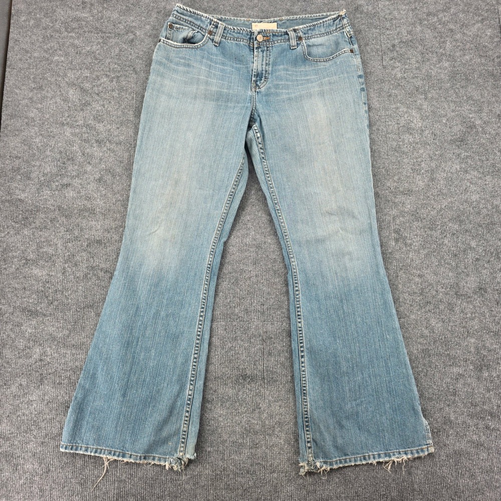 BKE Denim Sassy Women Light Wash Bootcut Jeans Distressed Hem Mid Rise 34x30